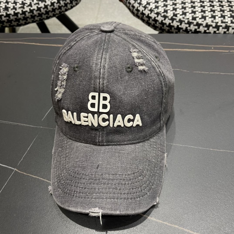 BALENCIAGA